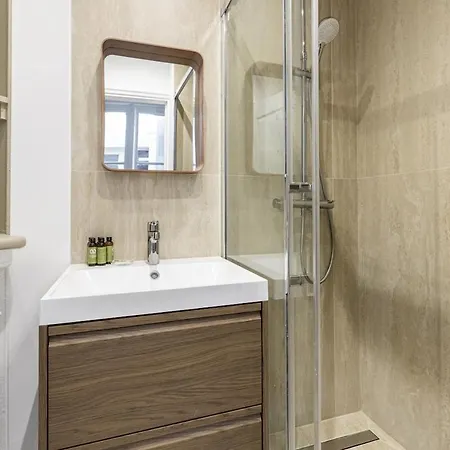 Apartment Place Leon Blum - Voltaire - 1 Bedroom