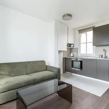 Place Leon Blum - Voltaire - 1 Bedroom Apartment